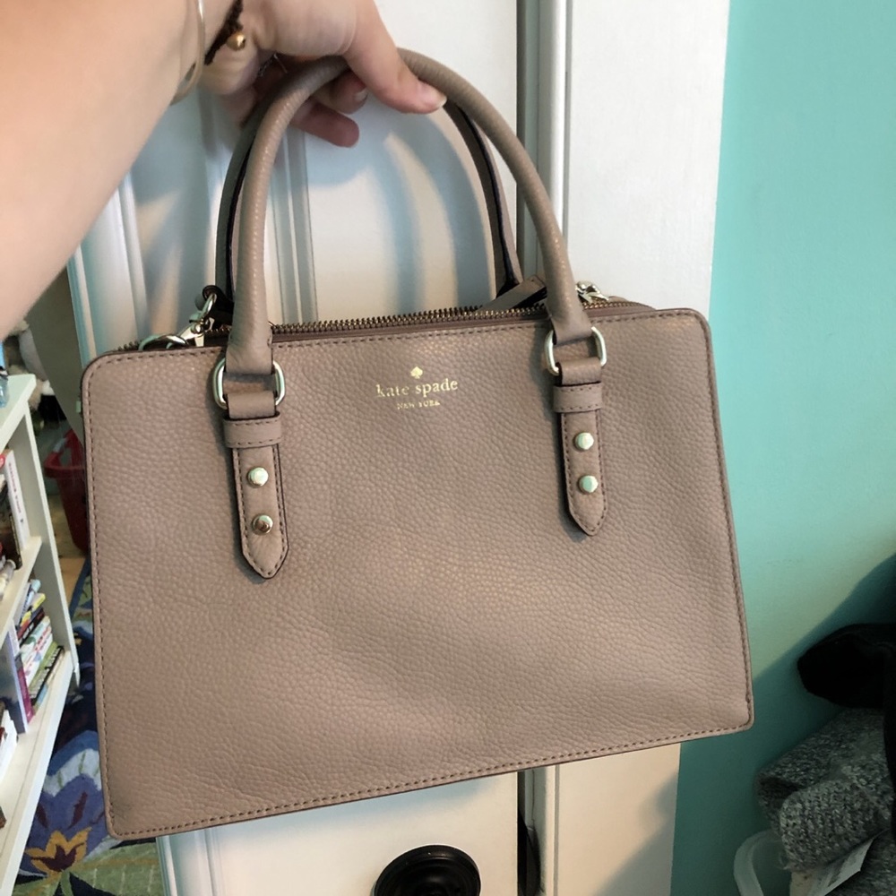 Medium size Kate Spade tote/over-the-shoulder!